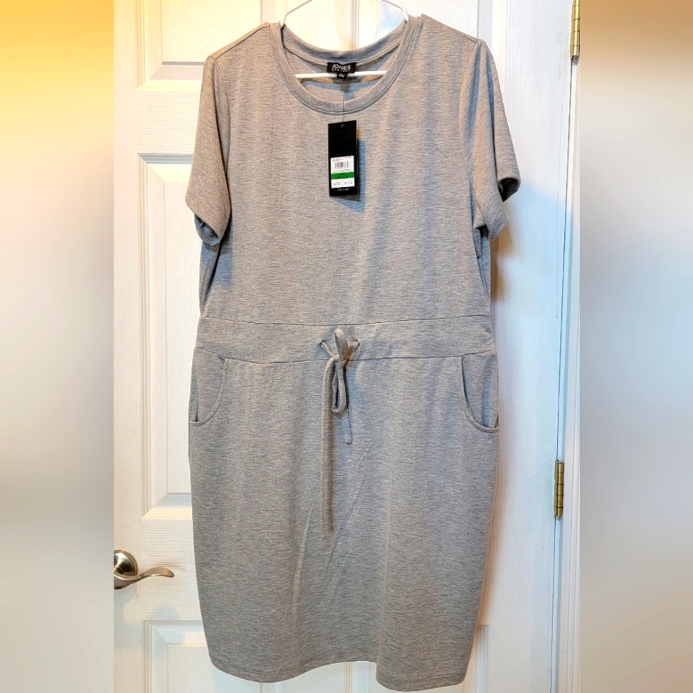 Women's Jones of NY, light gray casual sporty dress with pockets, NWT